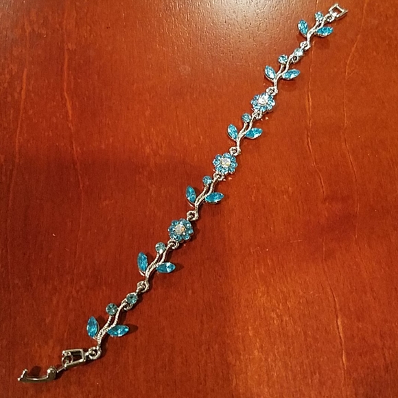 Crystal turquoise bracelet - Picture 2 of 3